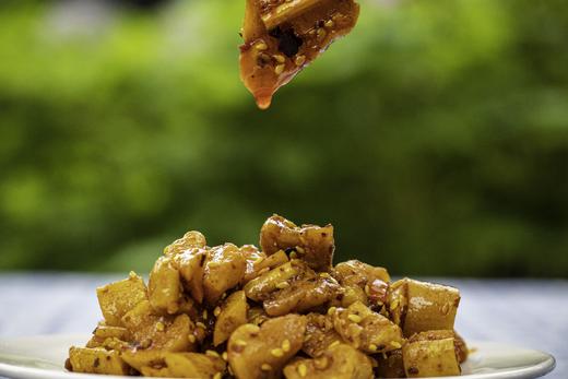 QXF麻辣萝卜干500克*2瓶 商品图4