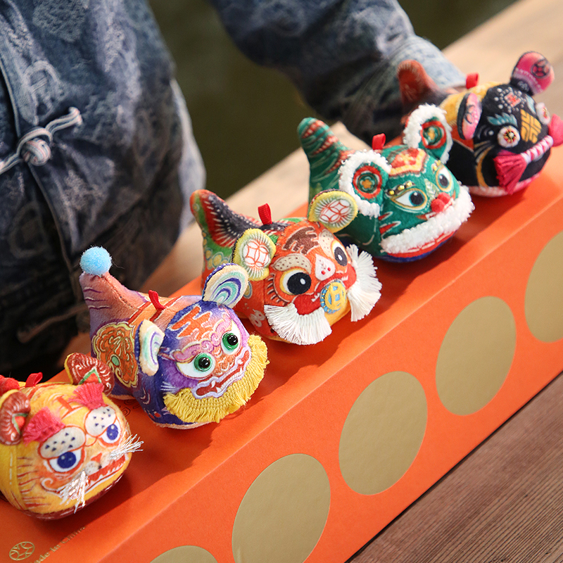 自然造物五虎临门手工艺传统布老虎玩偶礼盒5只装饰品挂件可定制