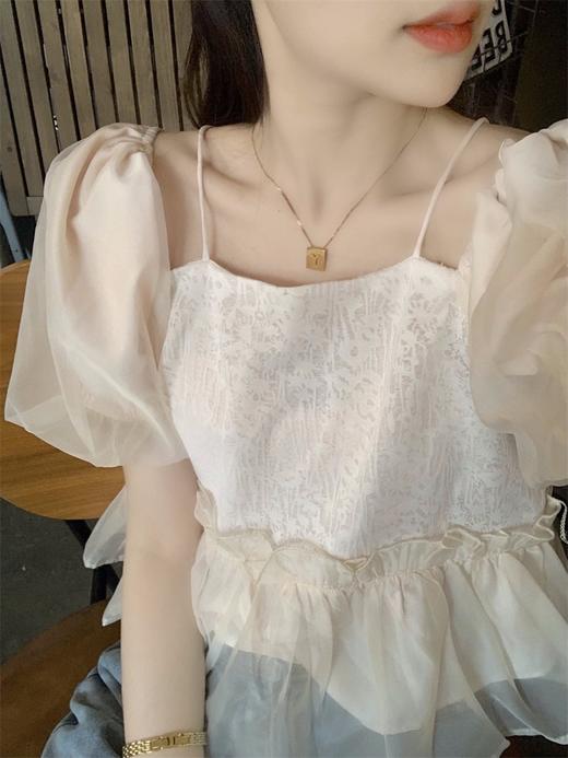 （清仓现货）【社群供G】2022新款设计感小众泡泡袖法式甜美别致上衣2 商品图3