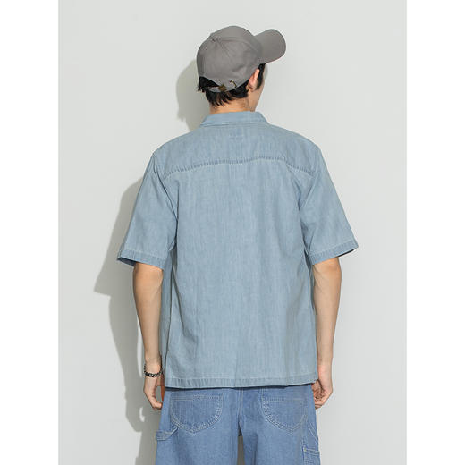 Lee商场同款22春夏新品舒适浅蓝男短袖牛仔衬衫LMT001609100-490 商品图1