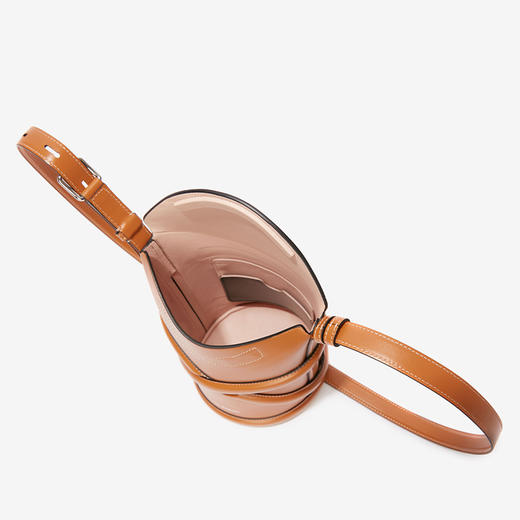 ALEXANDER MCQUEEN 亚历山大.麦昆 女士小牛皮 The Curve 曲线斜挎单肩包 棕色 656467 1YB40 2002 商品图2