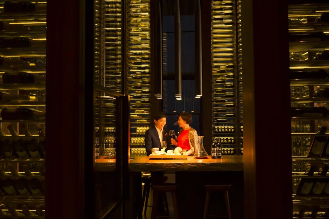 遇见法餐厅 | 私属酒窖“爱甜蜜”情侣双人宴