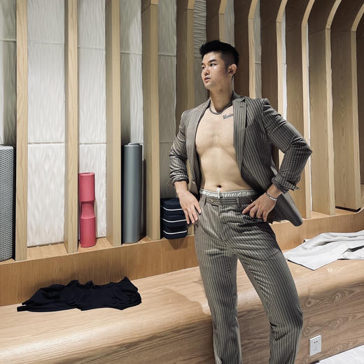 男装修身西服套装/单西 霸道总裁范  咖色条纹 进口稀缺面料 J204M4662 商品图4