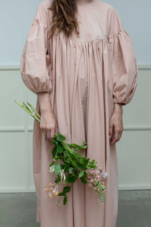 Toogood  植物手绘印花/樱花粉/姜黄色EMBROIDERER廓形连衣裙 商品图9