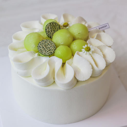 茉莉蜜瓜戚风蛋糕这款蛋糕的蜜瓜来自日本的玫珑瓜茉莉奶油