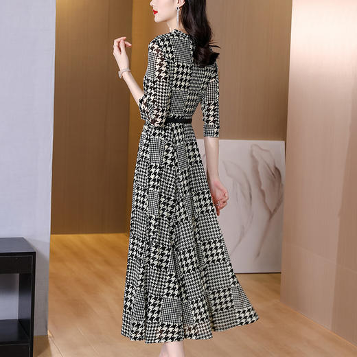 千鸟格印花网纱连衣裙女2022夏新品V领修身系带大摆度假长裙 XYX7017 商品图3