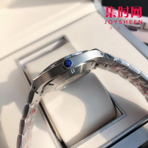江诗丹顿纵横四海系列4500V 男士腕表
机芯：搭载进口西铁城 商品图6