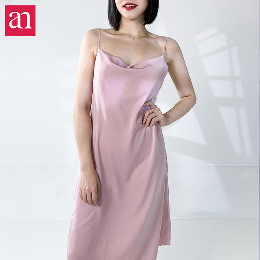 （秒杀39元）醋酸绸缎超显气质性感荡领吊带裙 14142110 商品图4