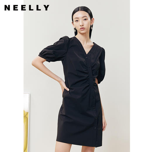 NEELLY纳俪商场同款气质V领连衣裙女褶皱收腰设计显瘦泡泡袖A字裙 商品图1