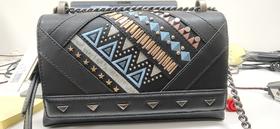 170125400002100 KH Design 明治女包复古刺绣包链条单肩包休闲斜挎包腋下包