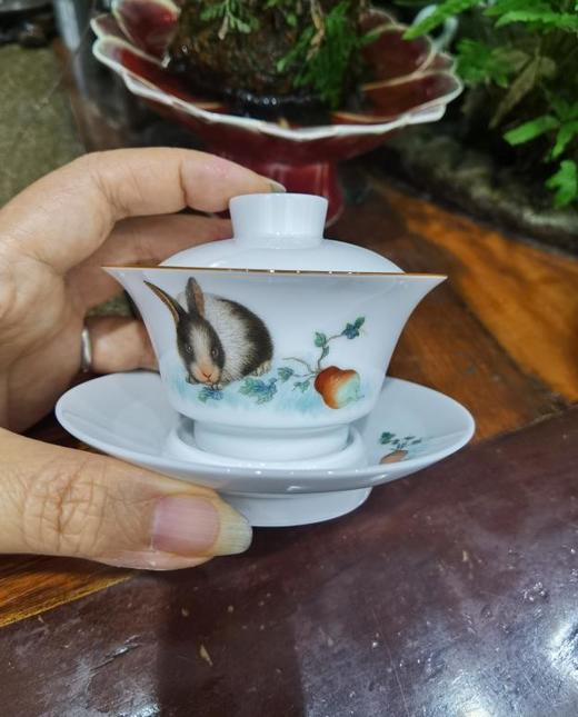 釉上彩玉兔呈祥盖碗 商品图0