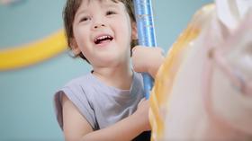 想要孩子蛀牙风险少一半，专家建议这样做！