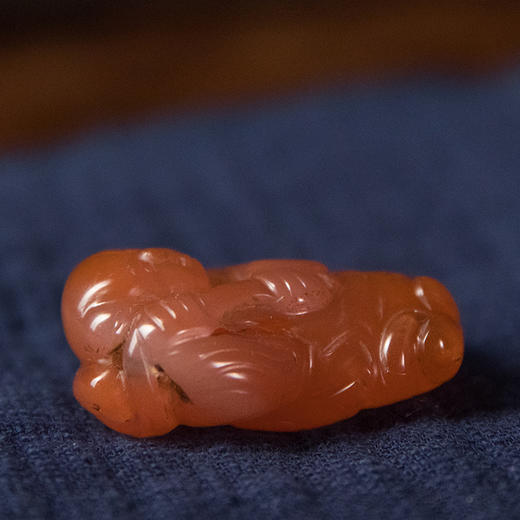 清代 玛瑙灵芝童子挂件 商品图4