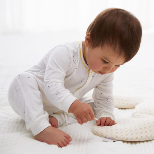 【金可儿成长】云朵硅胶定型枕 宝宝护颈枕头3月-2岁 商品图2