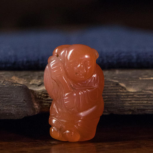 清代 玛瑙灵芝童子挂件 商品图0