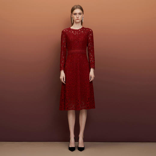 EITIE爱特爱秋季新款蕾丝镂空紧身收腰显瘦长袖连衣裙A字裙女6707428 商品图1