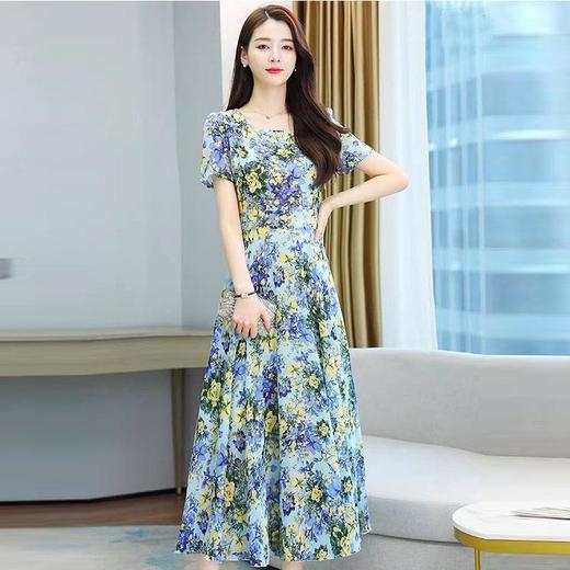 2022新款碎花连衣裙女夏2022新款法式复古温柔风显瘦收腰雪纺长裙过膝裙子 商品图1