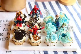 卡通玩偶杯子组合，可与蛋糕一起组合派送，请提前至少24小时以上预定，私人订制