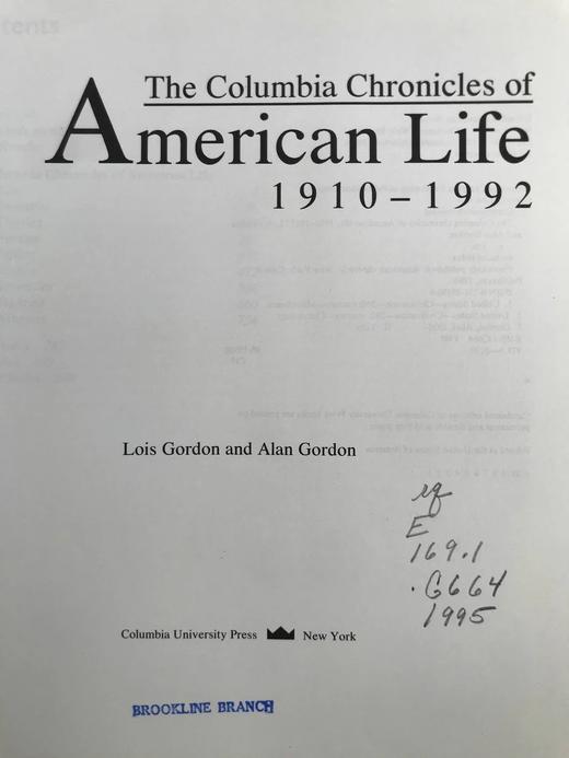 哥伦比亚美国生活编年史：1910-1992 数百幅插图 精装16开 商品图3