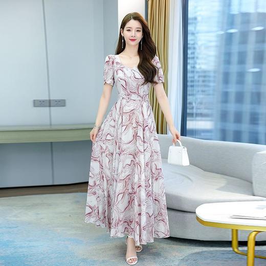 冰丝连衣裙女2022夏季新款大码女装高品质感气质收腰长裙飘逸沙滩裙 商品图0