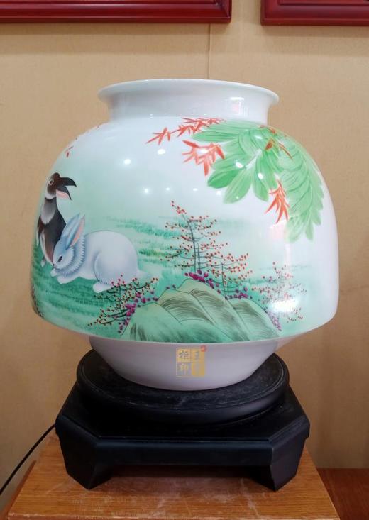 新彩玉兔呈祥书画瓶 商品图0