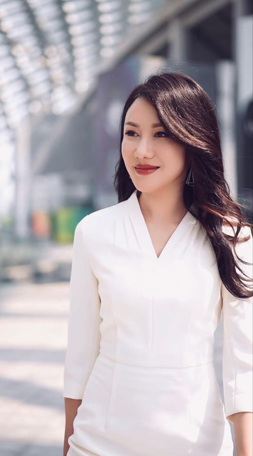 “情书白”连衣裙 独有一份纯粹, 白得清丽,白得明亮,白得优雅,白得单纯J8182255颈袖添香 商品图4