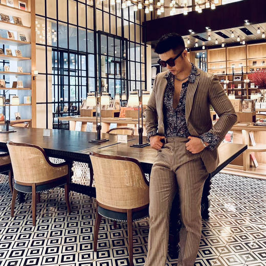 男装修身西服套装/单西 霸道总裁范  咖色条纹 进口稀缺面料 J204M4662 商品图0