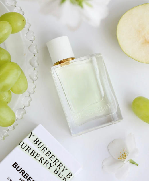 价值1500+，免税柜台tester  BURBERRY ‮漾果‬女士‮香淡‬水！！！
这个‮青小‬梨，真‮太的‬好闻了～
极简‮的风‬淡绿色瓶身，高级感十足，出门‮一前‬喷！一整天‮是都‬花果香！ 商品图10
