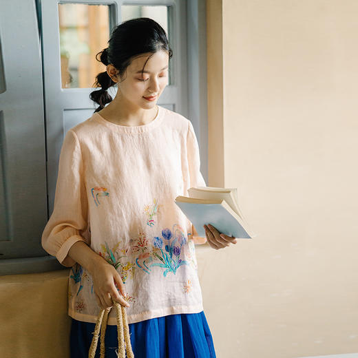 多绽放500朵/100%苎麻手绘野百合印花浅粉色七分袖长款宽松t恤 商品图0