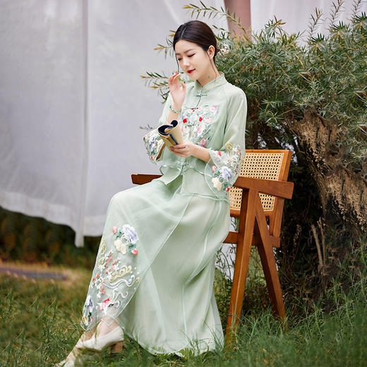 2022新款清新淡雅中国风刺绣女装时尚两件套套装QZ21953 商品图4