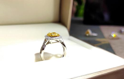 一克拉黄钻（GIA证书）枕型经典款戒指 商品图7