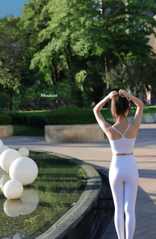 爆款好货 中长款细带短背心-黑纱条纹 商品图4