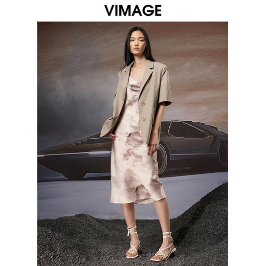 VIMAGE纬漫纪秋季新款宽松舒适帅气西装外套V1803408 商品图1