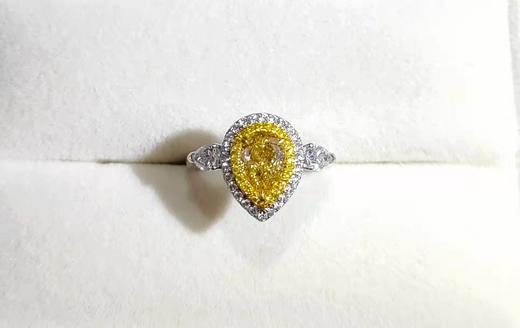 一克拉大台面心型豪华镶嵌黄钻戒指 商品图1