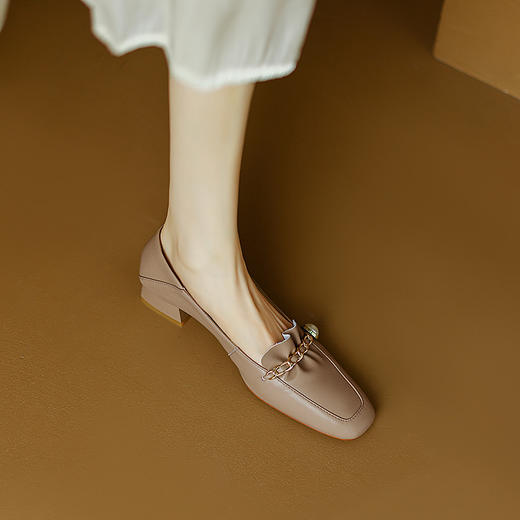 超软显瘦，优雅真皮粗跟方头日常单鞋WC-M9763 商品图9