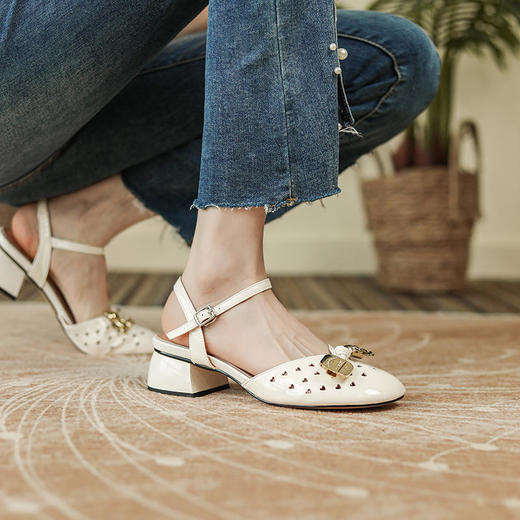 夏季包头镂空凉鞋，软底软面平底时装尖头皮鞋一字扣凉鞋XDD-11679 商品图6