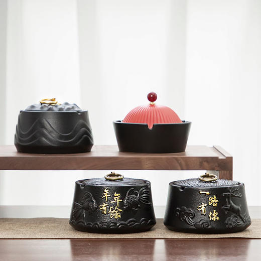 远山黑陶创意时尚陶瓷烟灰缸家用客厅茶桌防风带盖防飞灰烟灰缸槽 商品图6