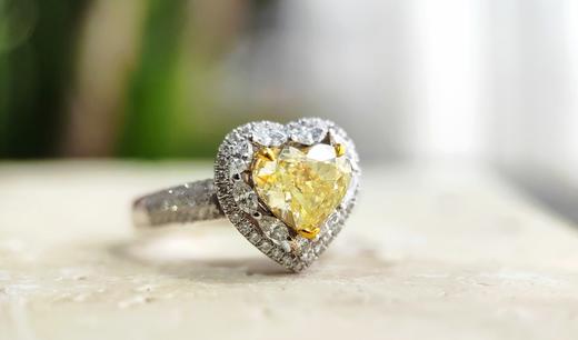 2.00克拉k金豪镶两用款黄钻戒指 商品图1