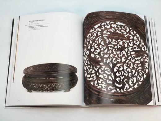 《故宫博物院藏器座》，故宫博物院编，16开精装带函套，共五册，北京雅昌精印，故宫出版社2016年8月初版。定价1900，售价748元。
 
在故宫博物院丰富的藏品序列中，器座一直以文物附件的形式存在。 商品图12