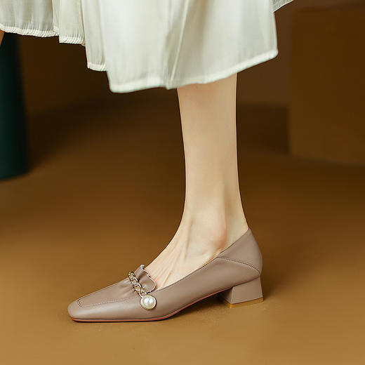 超软显瘦，优雅真皮粗跟方头日常单鞋WC-M9763 商品图8