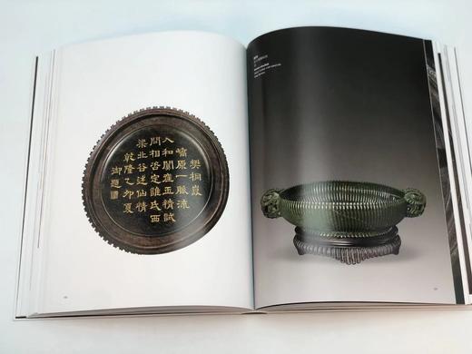《故宫博物院藏器座》，故宫博物院编，16开精装带函套，共五册，北京雅昌精印，故宫出版社2016年8月初版。定价1900，售价748元。
 
在故宫博物院丰富的藏品序列中，器座一直以文物附件的形式存在。 商品图13