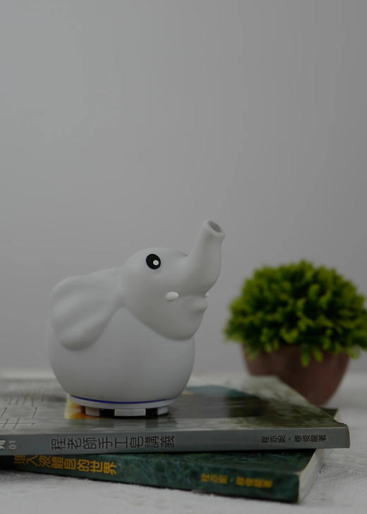 大象迷你香薰机 特别适合小朋友房间 送甜橙精油一支 商品图0