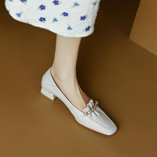 超软显瘦，优雅真皮粗跟方头日常单鞋WC-M9763 商品图5