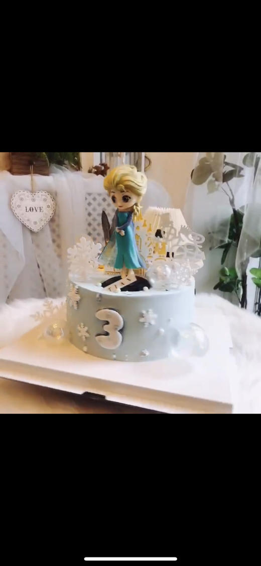 私人订制双面蛋糕，满足喜好不同的两个人，下单前与客服沟通确定款式，需提前48小时以上预订。 商品图4