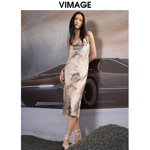 VIMAGE纬漫纪秋季新品复古轻薄水墨印花吊带连衣裙V1807411 商品图4