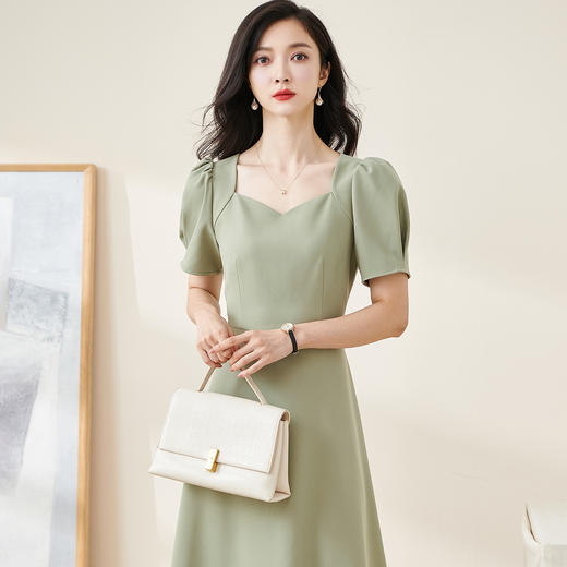 剩S/M/L/XL 米思阳2025夏季新款简约优雅方领复古中长裙泡泡袖修身连衣裙2134 商品图1