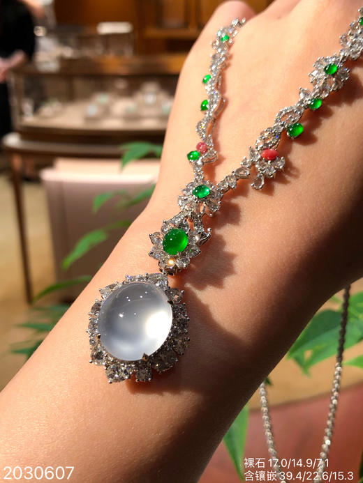 2030607，玻璃蛋面吊坠。具体价格微信咨询 商品图1