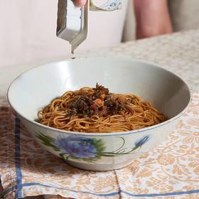 大闸蟹葱油拌面 ｜ 风物上新