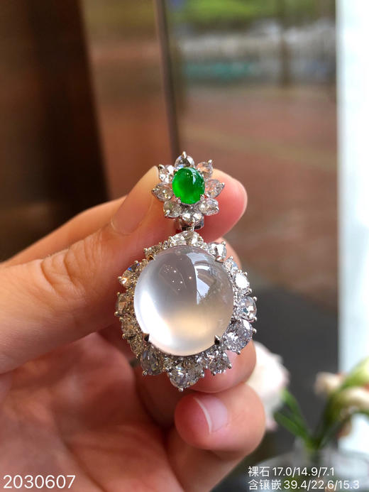 2030607，玻璃蛋面吊坠。具体价格微信咨询 商品图8