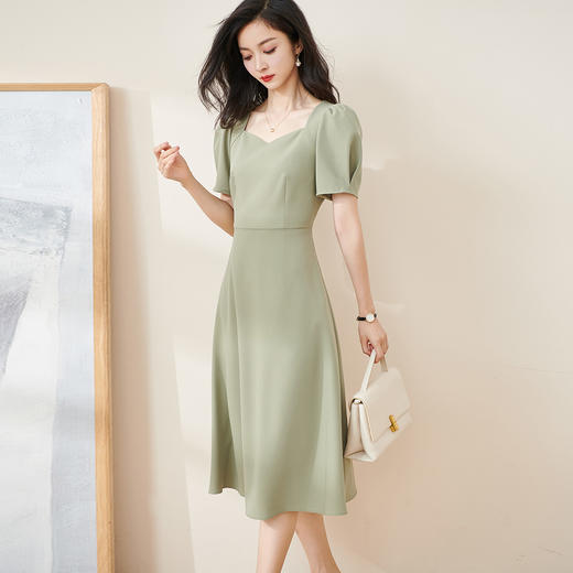 剩S/M/L/XL 米思阳2025夏季新款简约优雅方领复古中长裙泡泡袖修身连衣裙2134 商品图0